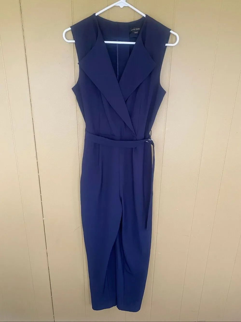 Love tree women S sleeveless jumpsuit w/tie belt navy blue